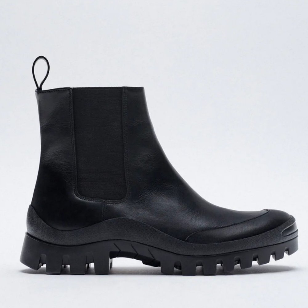 🔥MOVING SALE🔥NEW ZARA VIBRAM SOLE LEATHER BOOT